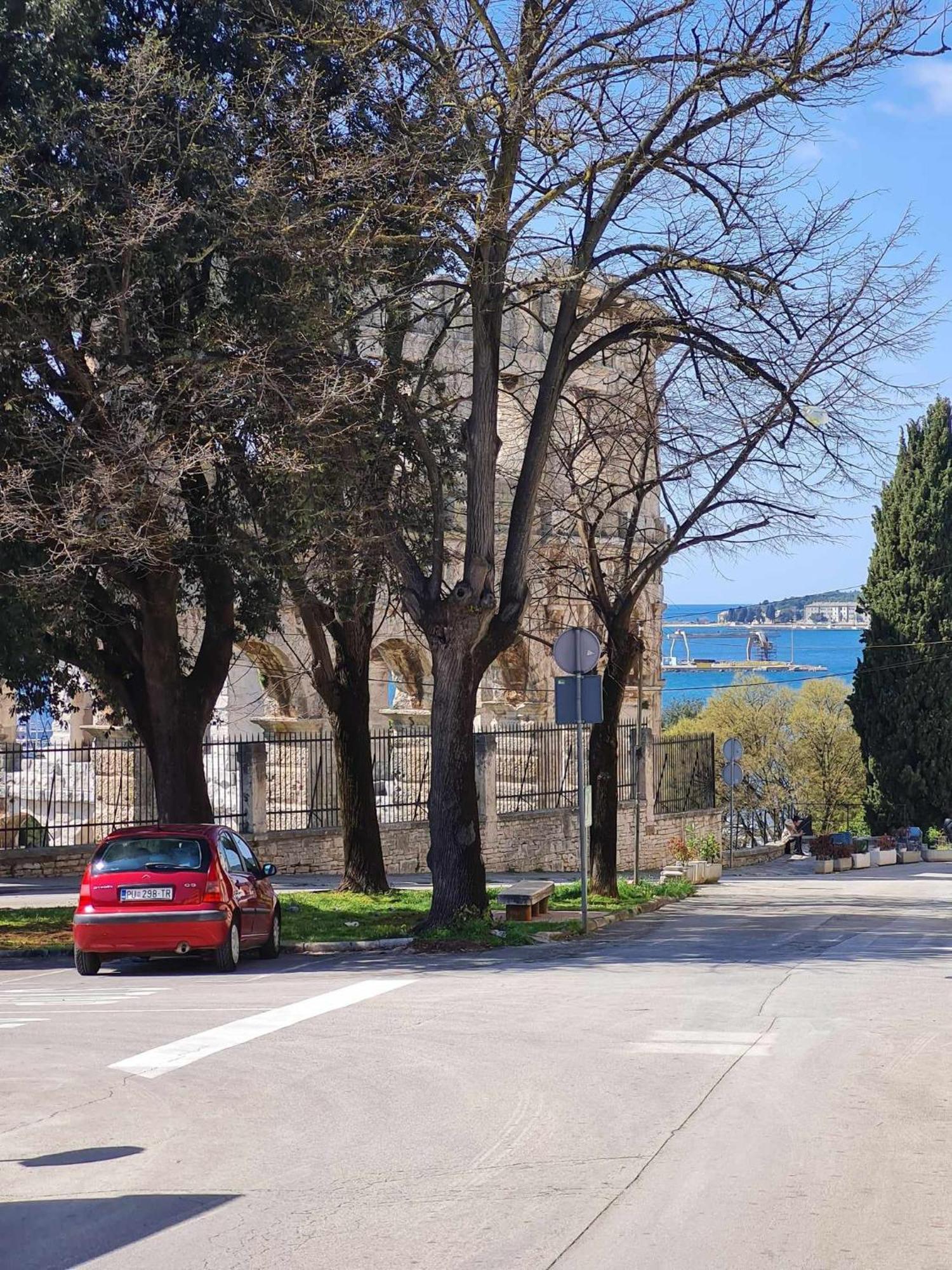 Atraktivan Stan U Blizini Pulske Arene !! PUY Exterior foto